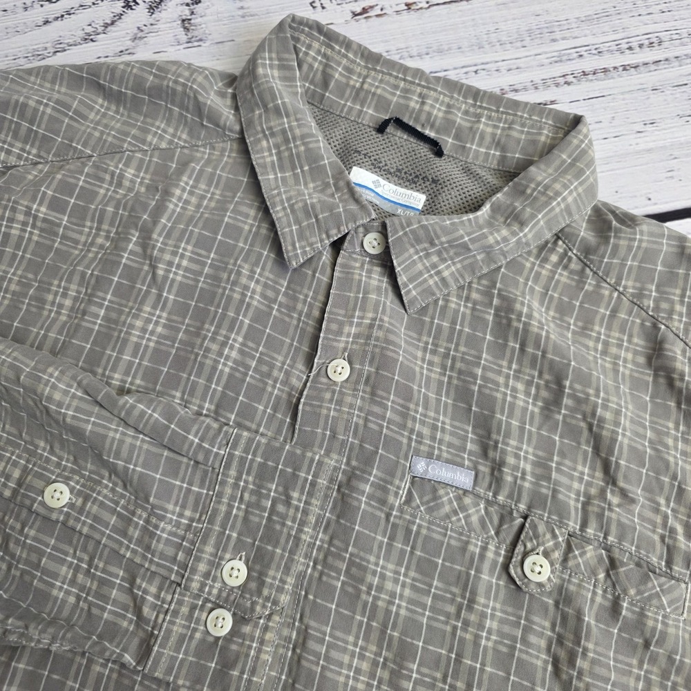 Columbia Sun Shirt Mens XL Tan Gray Plaid Long Sleeve Seersucker Button Down
